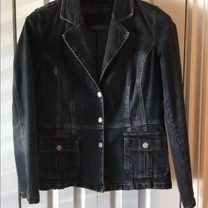 Women’s fitted denim jean jacket Size large